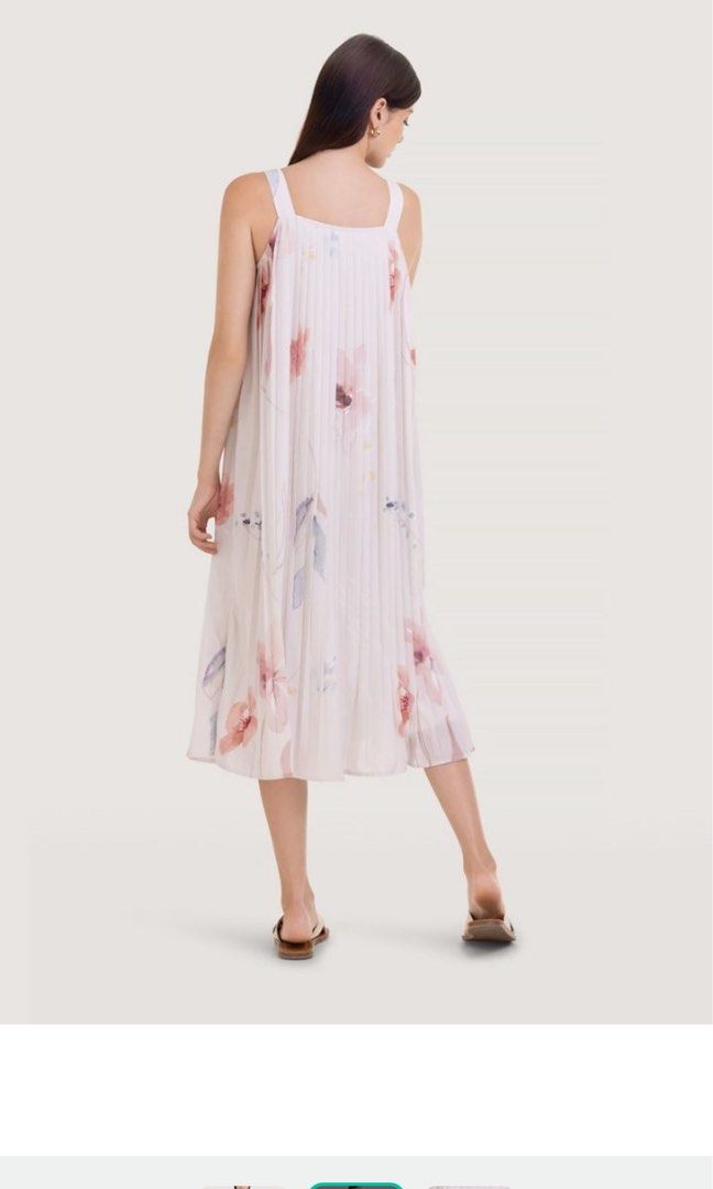 Fayth Spring Bloom Pleated Midi Dress, Women's Fashion, Dresses & Sets ...
