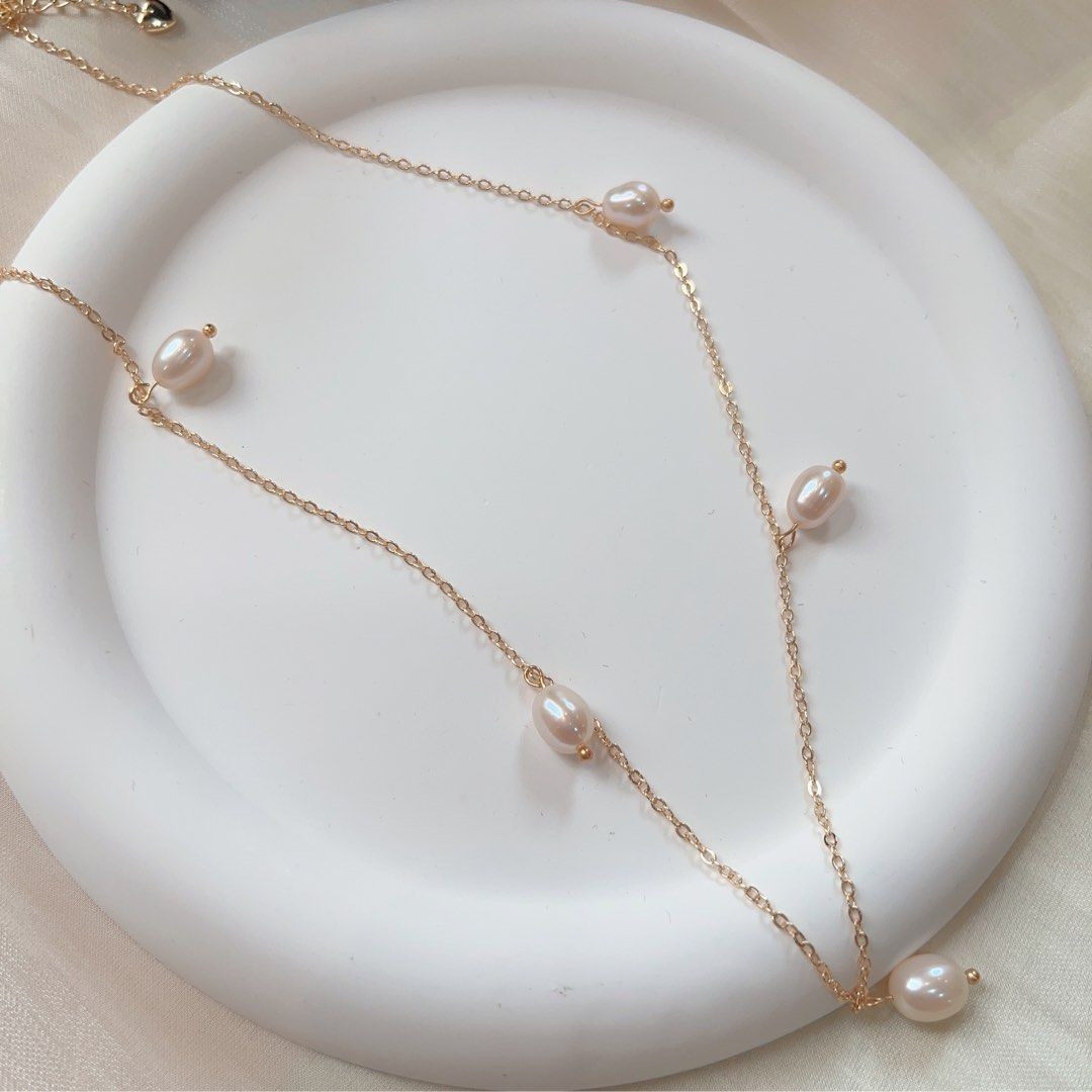 Chain with pearl necklace hot sale