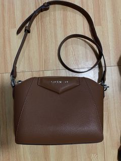 (Category: ) located in . Submitted by queenbeepreloved09 (Listing ID 1262258558, Image 1). Description: .