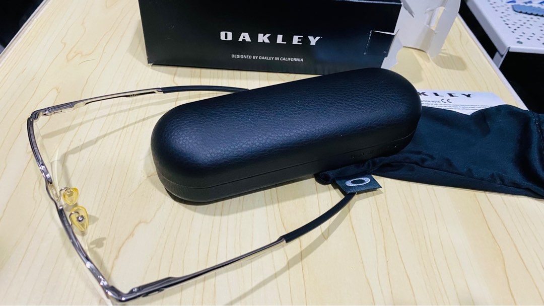 Oakley discount shop