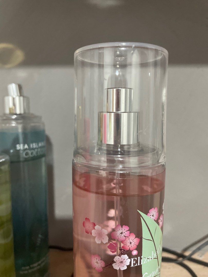 Green Tea Cherry Blossom - Elizabeth Arden (Category: Fragrance & Deodorants) located in Valenzuela. Submitted by chnlldd (Listing ID 1262316562, Image 2). Description: Rfs: Decluttering EXTRA BOTTLE!! pero few sprays missing kasi ginamit ko both hahaha. Ang bango bango 😭😭 .