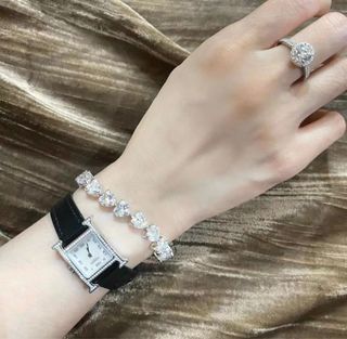(Category: ) located in . Submitted by shopaholic-anonymous (Listing ID 1018127581, Image 1). Description: .