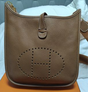 (Category: ) located in . Submitted by Justwan2shop (Listing ID 1262208750, Image 1). Description: .