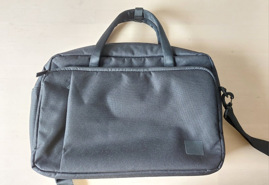 Herschel Laptop Bag (Gibson Messenger Tech), Men's Fashion, Bags ...