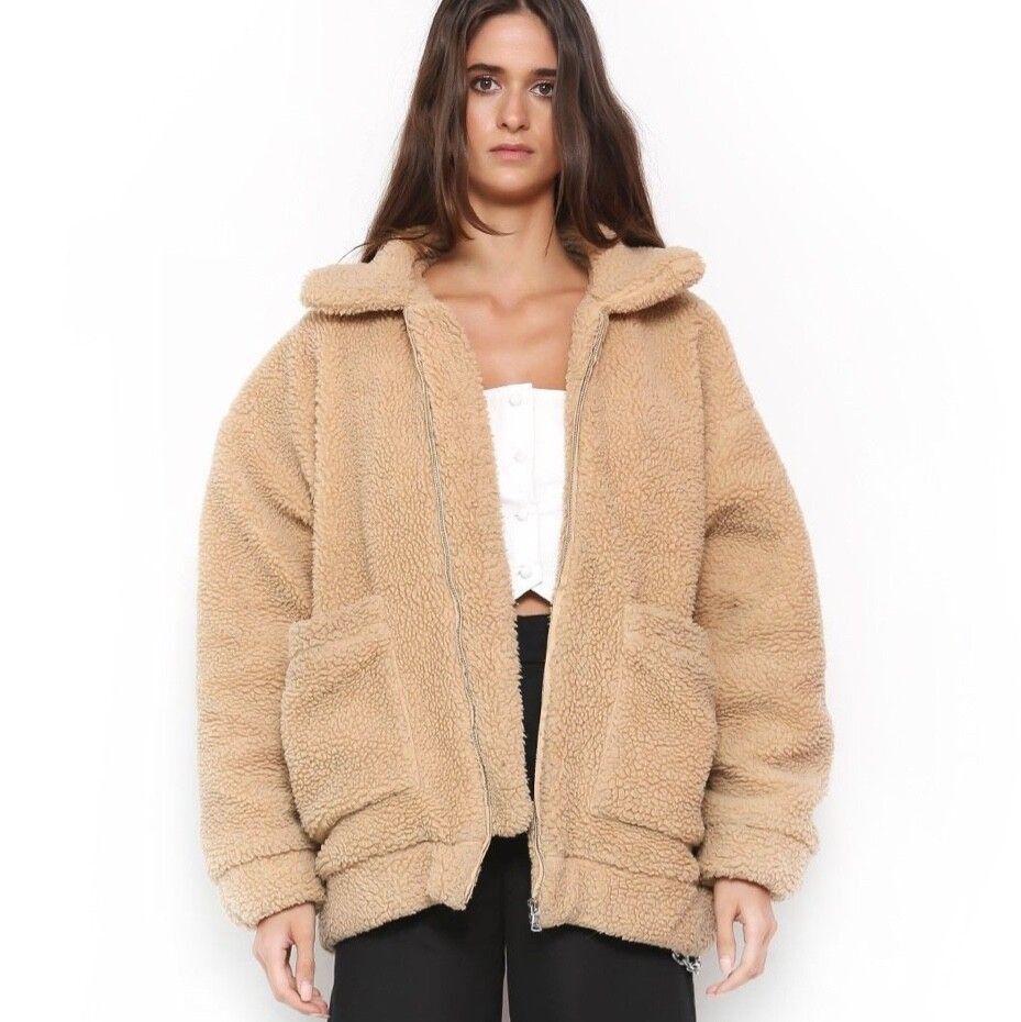 Gia coat top