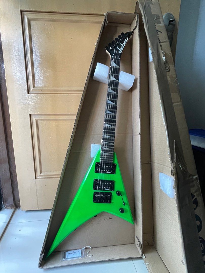 Jackson deals minion green