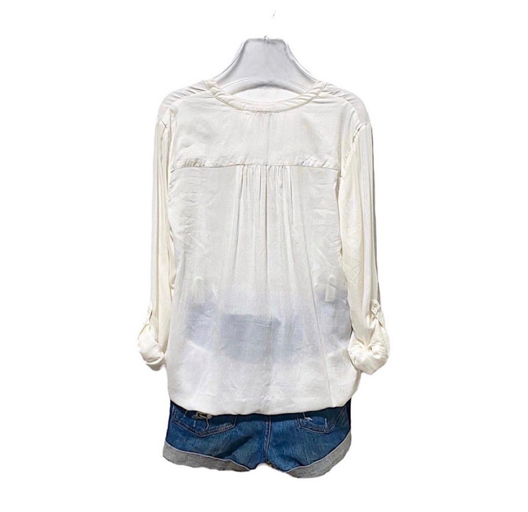 Lace-trimmed Embroidered Blouse 👧🏻, 女裝, 上衣, 襯衫- Carousell