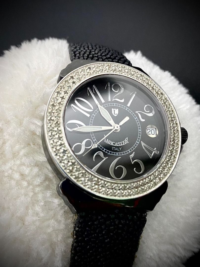 Lancaster Italy 0.86 Carats Diamond Pillola Women s Watch Preloved Women s Fashion Watches Accessories Watches on Carousell