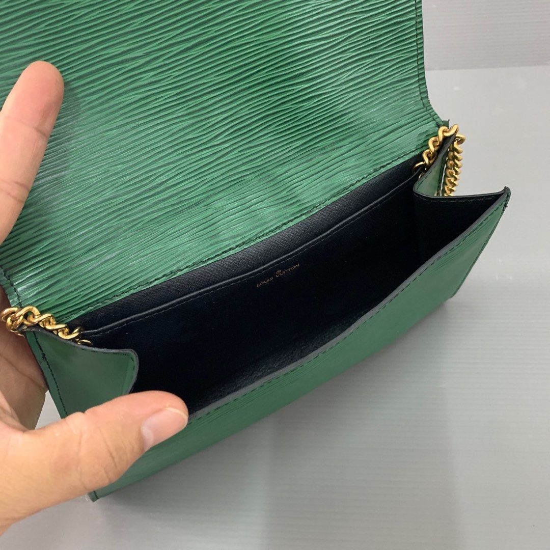 LOUIS VUITTON EPI SMALL GREEN CLUTCH BAG – Ubeauty fashion.com