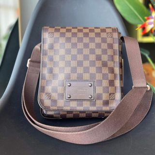 Louis Vuitton Damier Ebene Brooklyn PM Crossbody Messenger Flap Bag 921lv58  at 1stDibs