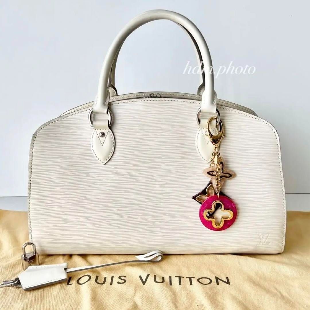 Louis Vuitton, Accessories, Auth Louis Vuitton Keychain Bijou Sac Lv Dog  M0747 Keyring