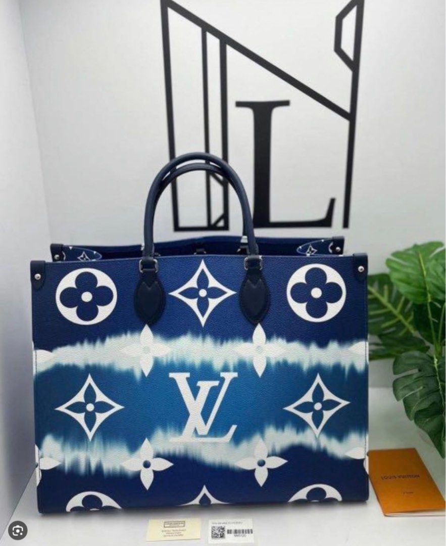 Louis Vuitton Escale Neverfull MM LV tote, Women's Fashion, Bags & Wallets, Tote  Bags on Carousell