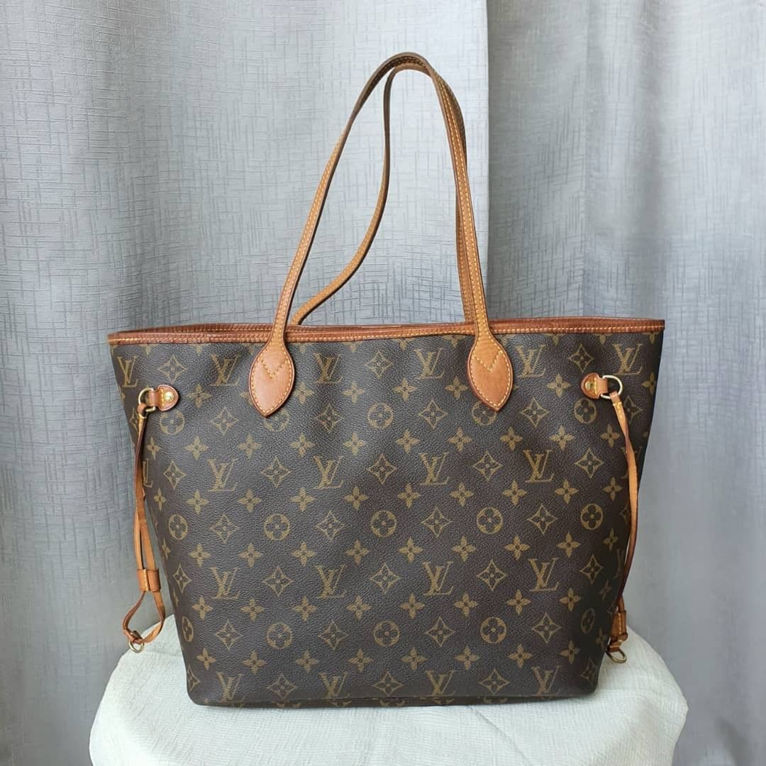 Authentic LV Damier Azur MM Neverfull Bag and Pouch, Luxury, Bags & Wallets  on Carousell