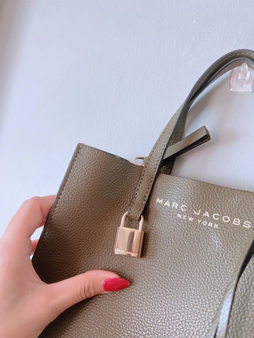 Marc jacobs lock olive green medium shoulder bag Luxury Bags