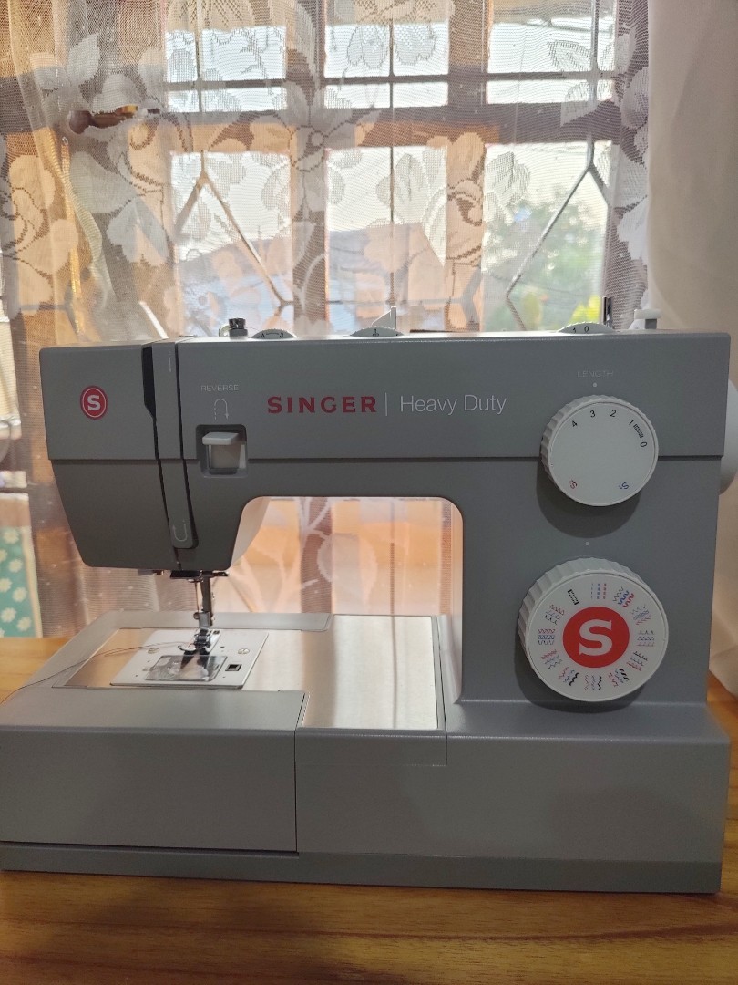 SINGER 4423 Heavy Duty Extra-High Sewing Speed Sewing Machine with  Universal Heavy Duty Machine Needles -5/Pkg