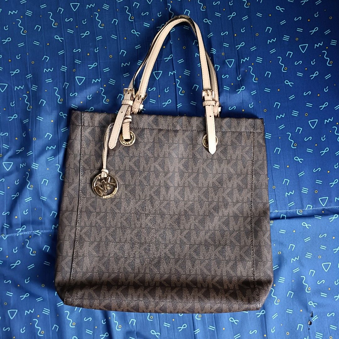 michael kors charlotte tote bag, Luxury, Bags & Wallets on Carousell