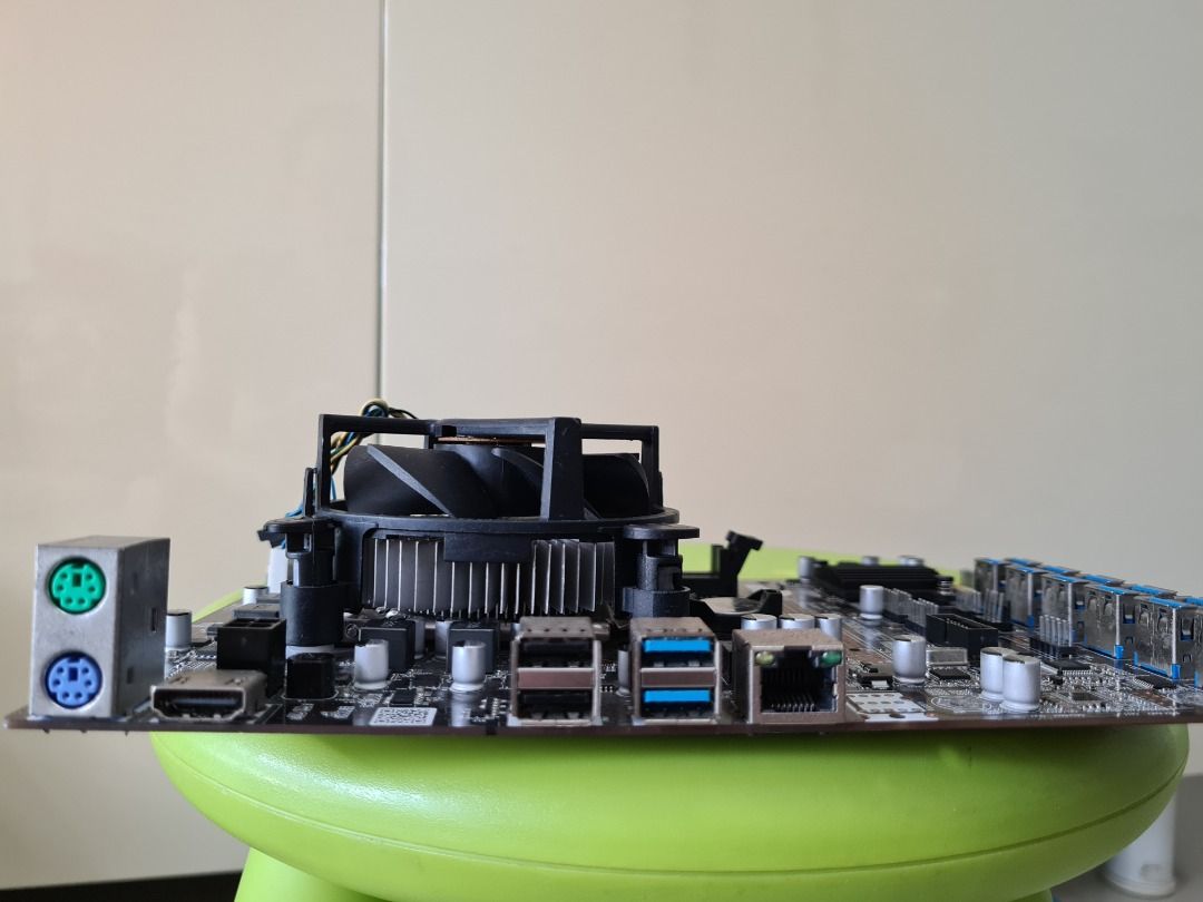 Mining motherboard BTC B250C with Intel G4400 and Heat Sink Fan