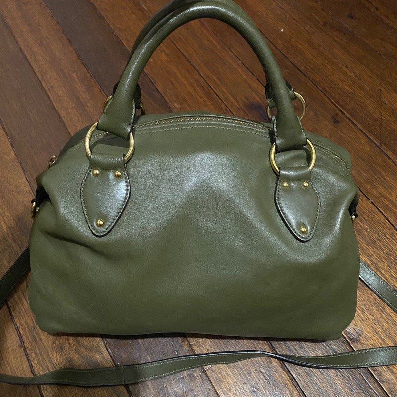 Michael Kors Ava Extra-Small Saffiano Leather Crossbody Bag Olive Green,  Women's Fashion, Bags & Wallets, Cross-body Bags on Carousell