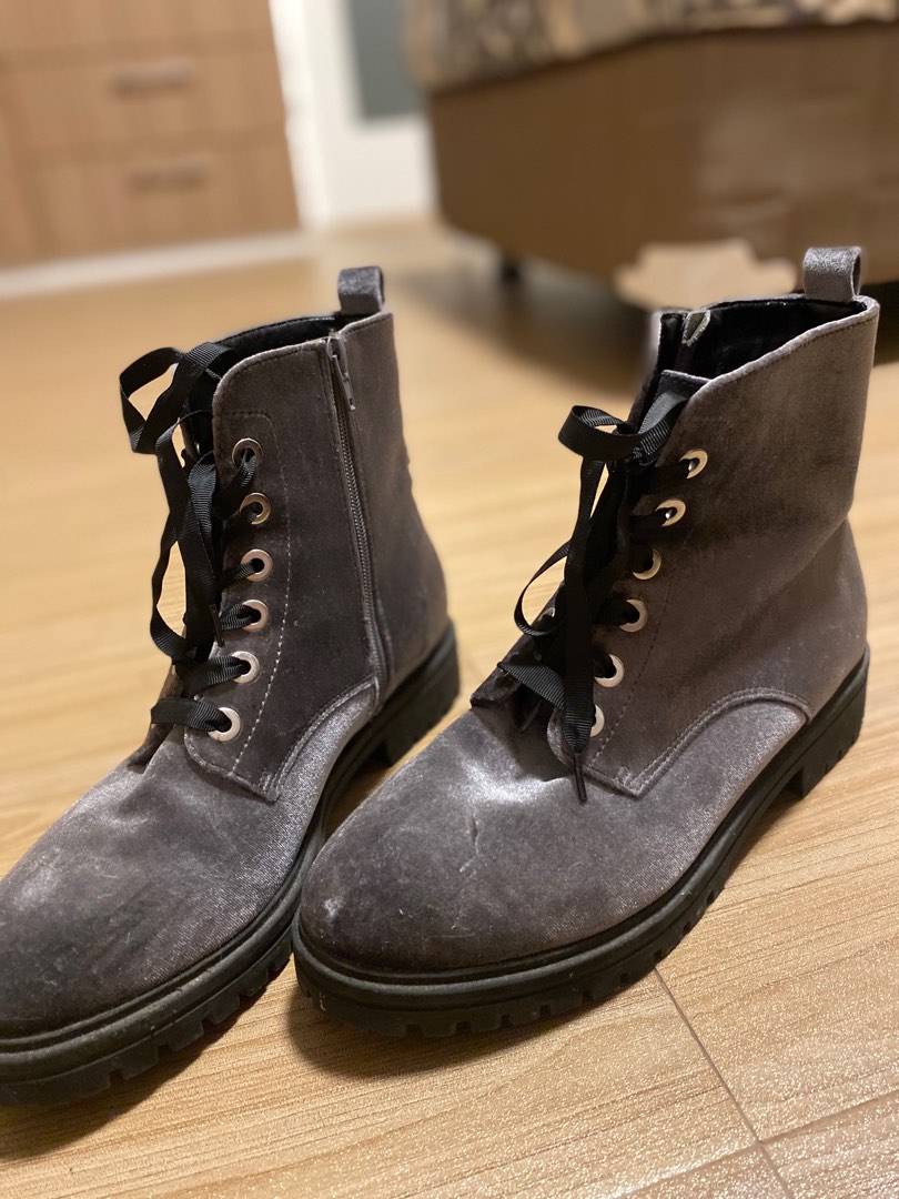 Mossimo on sale fringe boots