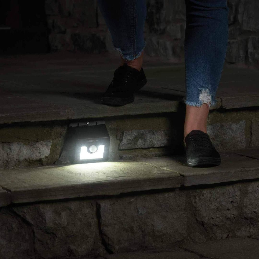 Mr Beams Solar Wedge 8 LED Security Outdoor Motion Sensor Wall Light 4 Pack Black