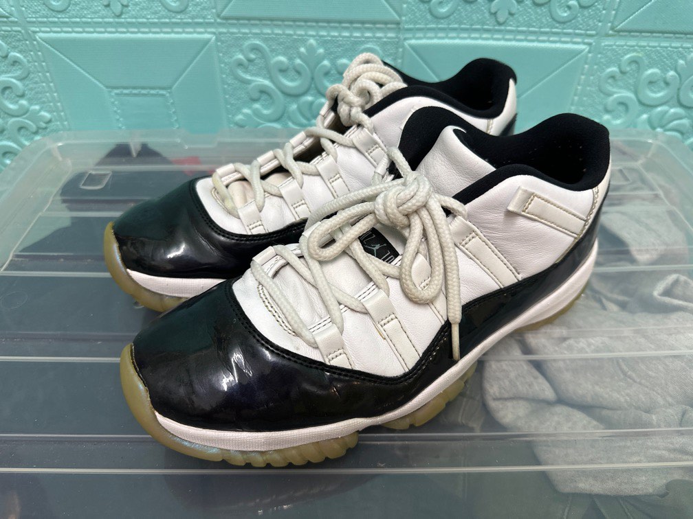 Air jordan xi concord resell store