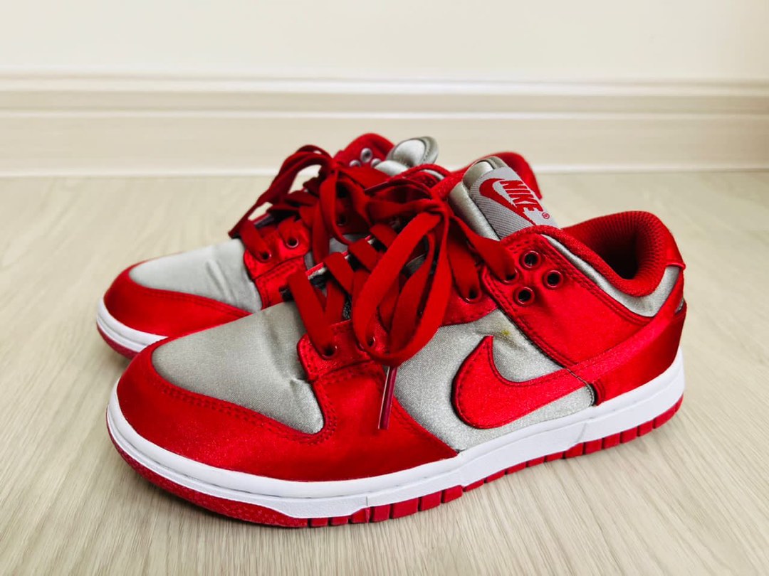 Nike Dunk Low ESS SNKR