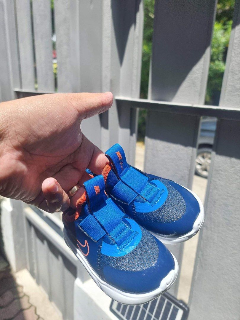 Size 20 discount nike shoes