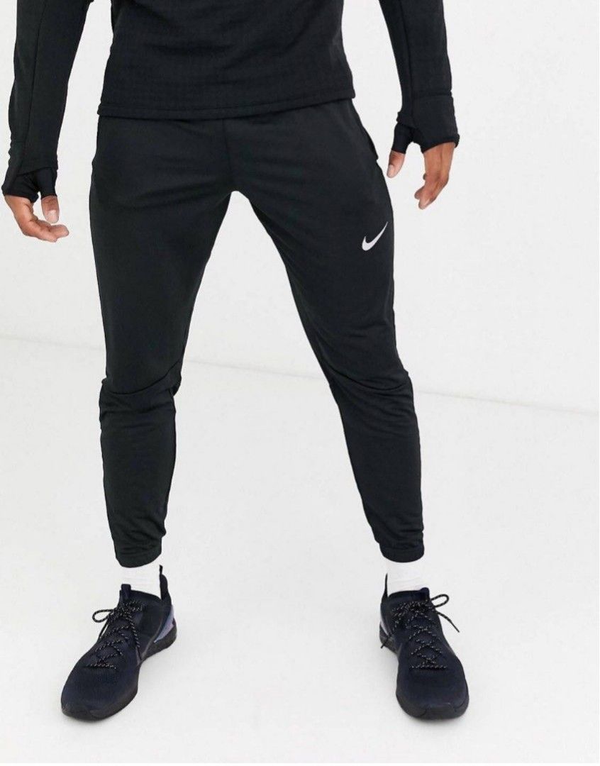 NIKE Running Essential Jogger Men s Fashion Activewear on Carousell