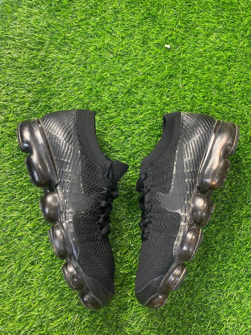 Nike Vapor Max, Men's Fashion, Footwear, Sneakers on Carousell