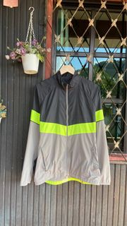 (Category: ) located in . Submitted by yatthriftstore2 (Listing ID 1262280317, Image 1). Description: .