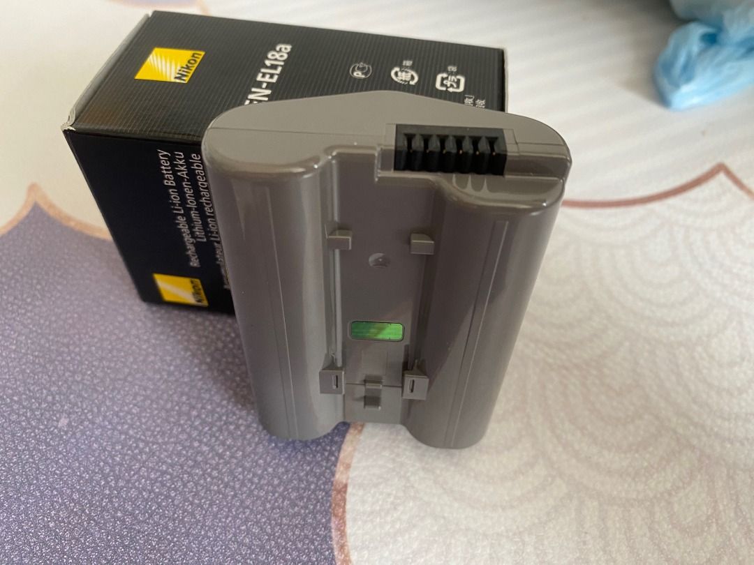 Nikon EN-EL18d 新品未開封-