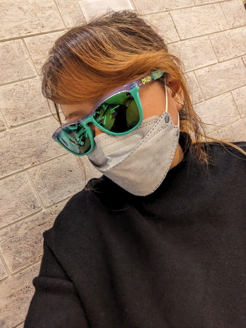 New oakley frogskins top
