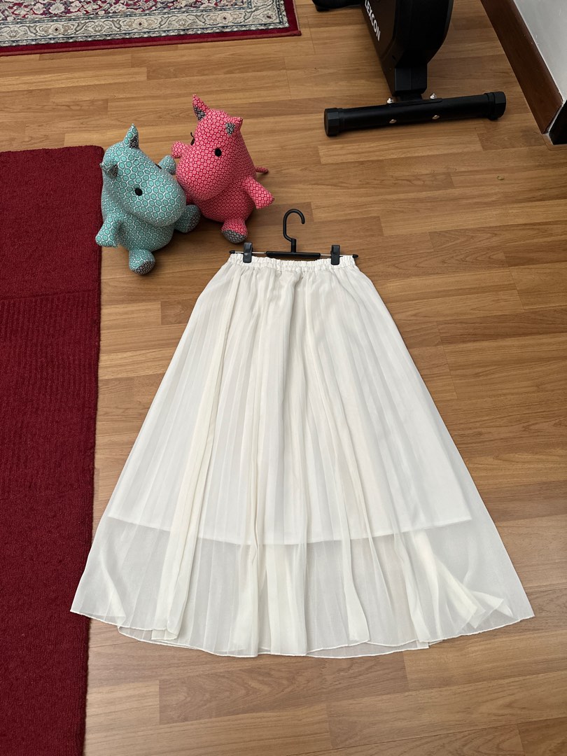 Long white pleated chiffon skirt shop