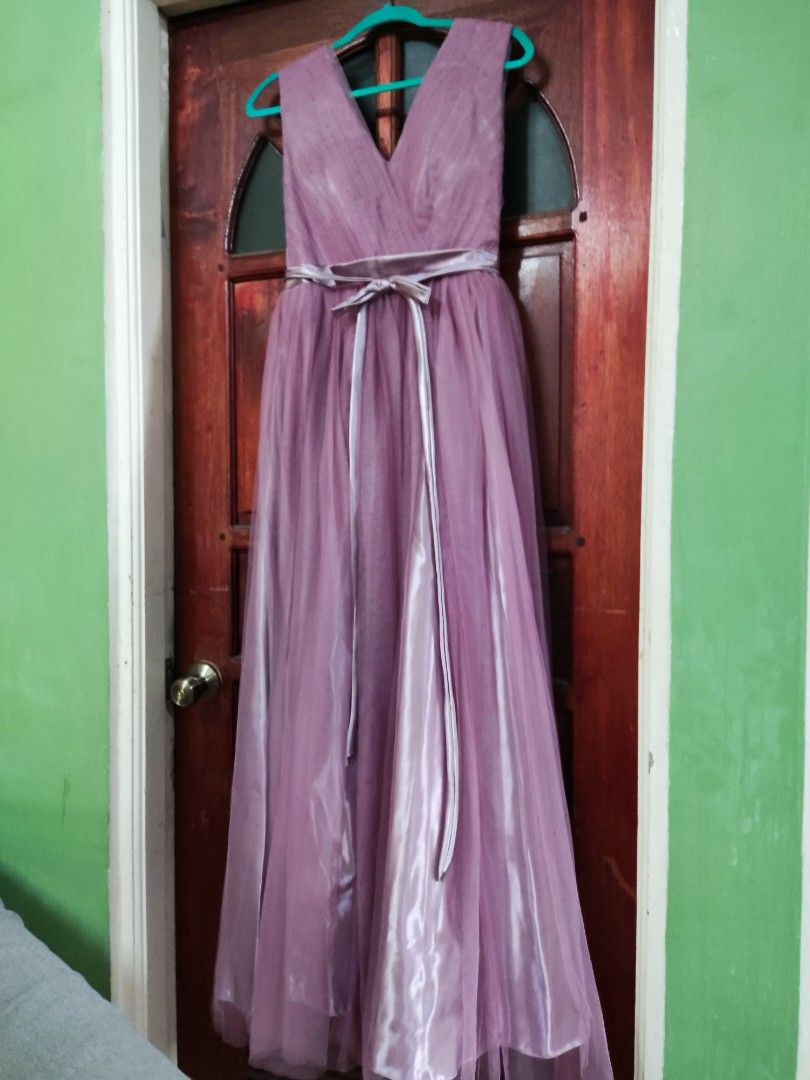 Secondary sponsor gown discount