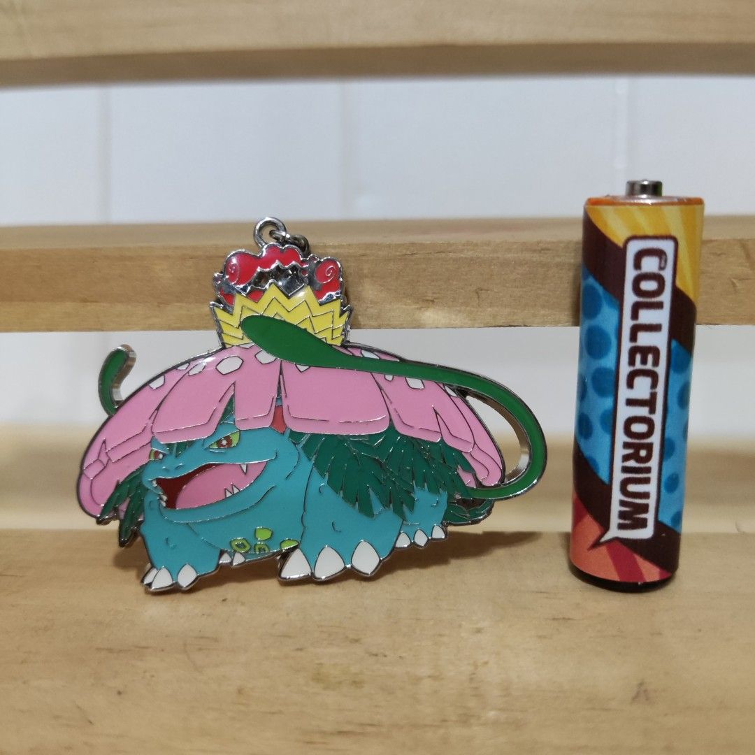 Pokemon Center Gigantamax Venusaur Keychain Charm, Hobbies & Toys, Toys