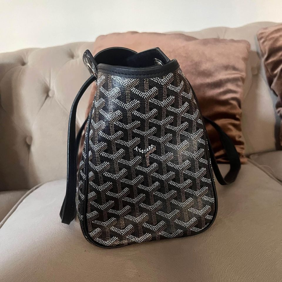 Tas emo ala goyard NETT, Fesyen Wanita, Tas & Dompet di Carousell