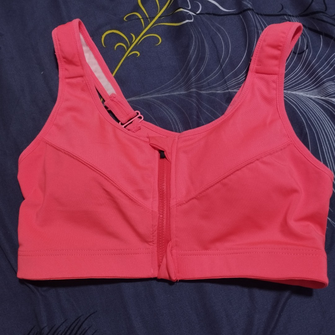 RTP $27) Pierre Cardin Energized Navy Sports Bra, Women's Fashion,  Activewear on Carousell