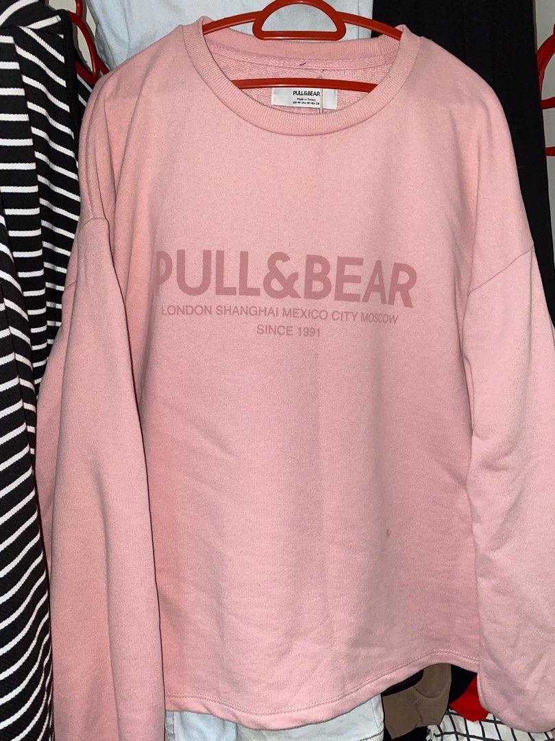 Pull and bear pink sweatshirt hotsell