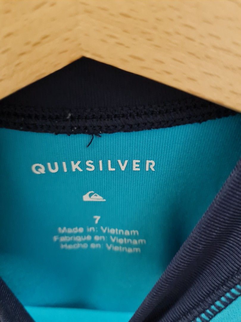 Quiksilver swimming suit top