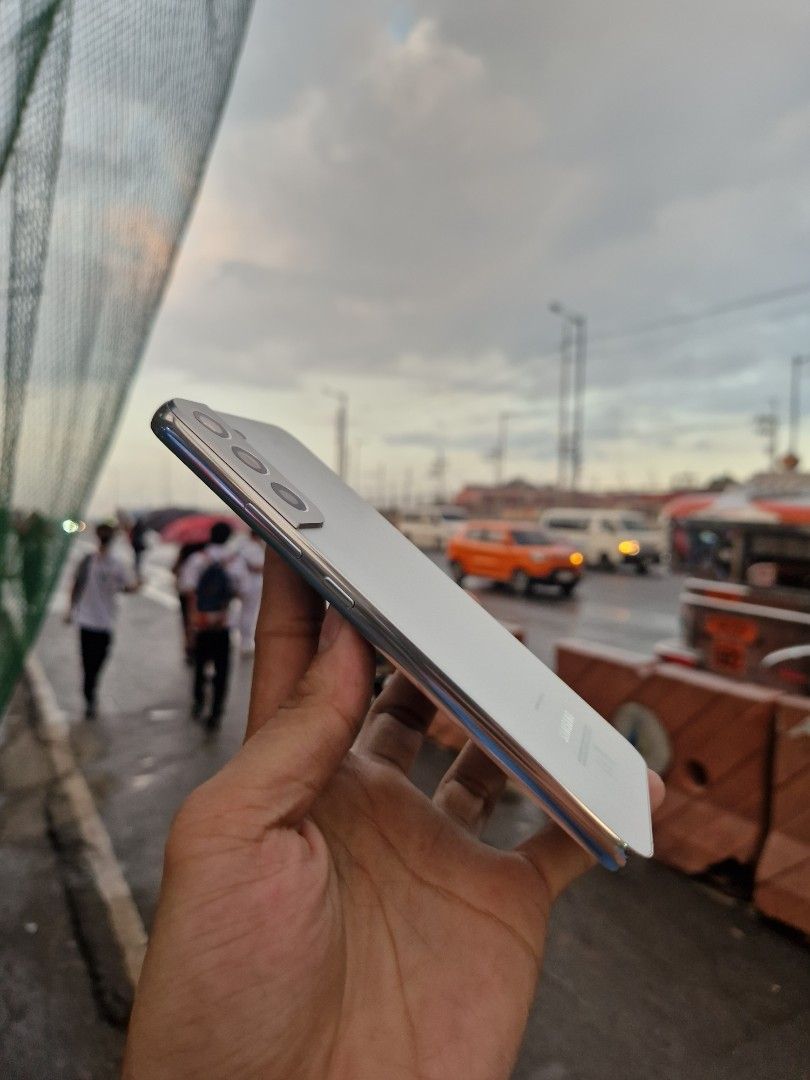 Samsung S22 plus 5g (Category: Samsung) located in Quezon City. Submitted by mubrogadgets (Listing ID 1262263687, Image 3). Description: Samsung S22 plus 5g like new packages:charger and case no issue/test all you want ✅️flag ship phone pm me sa sure buyer gaming phone/ 5g network 6.6 inches display ✅️Dynamic AMOLED 2X, 120Hz, HDR10+, 1750 nits (peak) 128gb/8gb ram ntv appreoval Exynos 2200 super linaw ng camera.