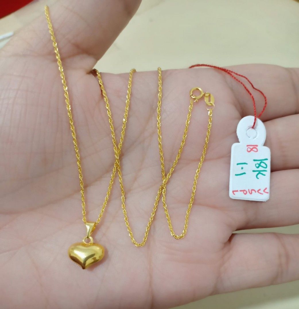 18k Gold V Necklace Pawnable, Women's Fashion, Jewelry & Organizers,  Necklaces on Carousell