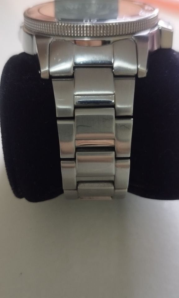 Seiko Atlas (Category: Luxury Watches) located in Makati City. Submitted by Dmomlife (Listing ID 1262166459, Image 2). Description: Seiko Atlas Rare Blue Face 23 Jewels Water Resistant 200m Model: 7S36-01E0 17,500 or better offer..