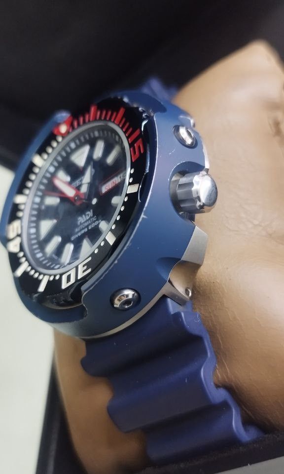 Seiko Prospex Padi Special Edition (Category: Luxury Watches) located in Makati City. Submitted by Dmomlife (Listing ID 1262156904, Image 2). Description: Seiko Prospex PADI Special Edition Coating has minor scratches Model: 4R36-05V0 22,500 or Better offer.