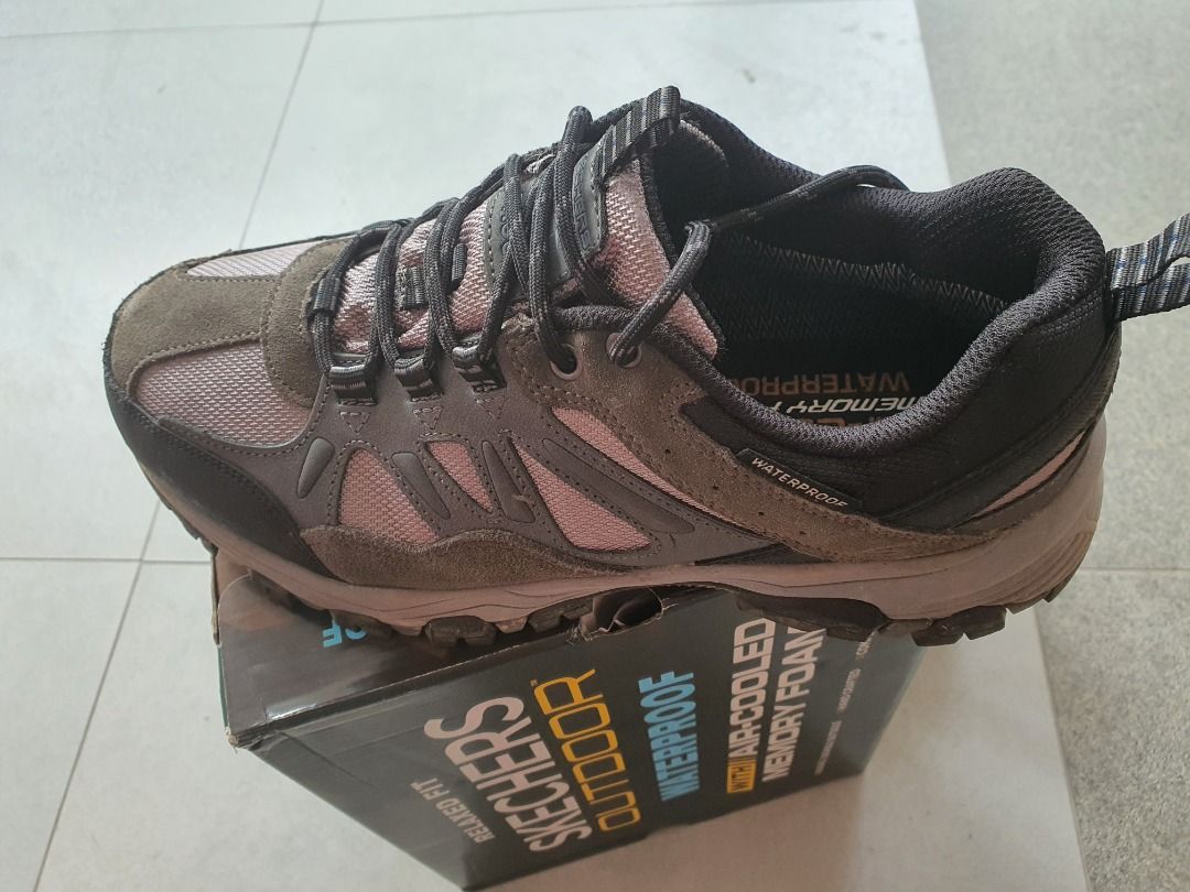 Memory foam hiking hotsell boots