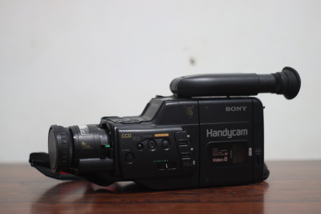 Sony Handycam Video 8 CCD F300 Camcorder, Photography, Video Cameras
