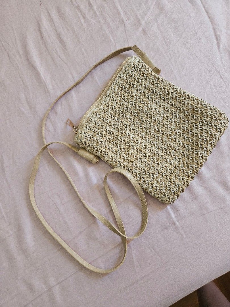 Straw Weave Crossbody Sling Bag, Women's Fashion, Bags & Wallets, Crossbody Bags on Carousell