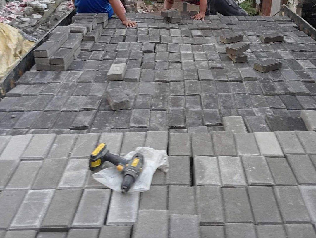 Supplier Paving Blocks (Category: Construction & Building Materials) located in Santa Maria. Submitted by rcjoycestonetrading (Listing ID 1262309186, Image 1). Description: Available in various designs and colors. 2x4x8 inches For outdoor flooring, pathways/walkways,patios and parking areas. Message me for more infos. ✅Direct Manufacturer.