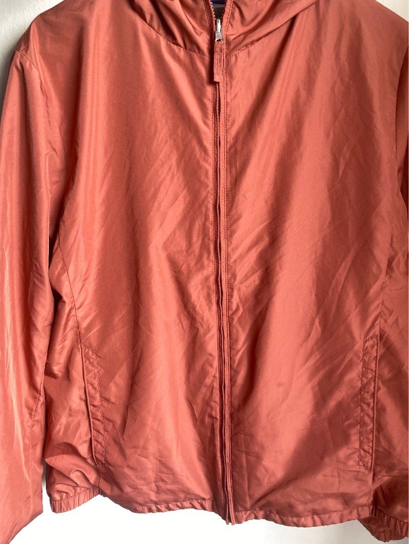 Uniqlo reversible parka Women s Fashion Coats Jackets and