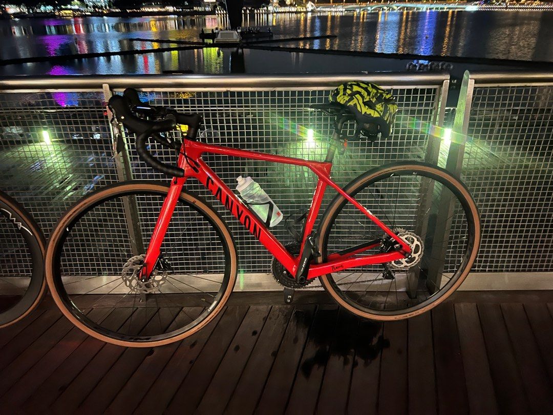 Canyon endurace hellfire 2025 red
