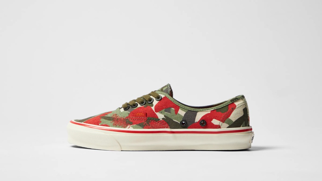 Camo 2024 pink vans